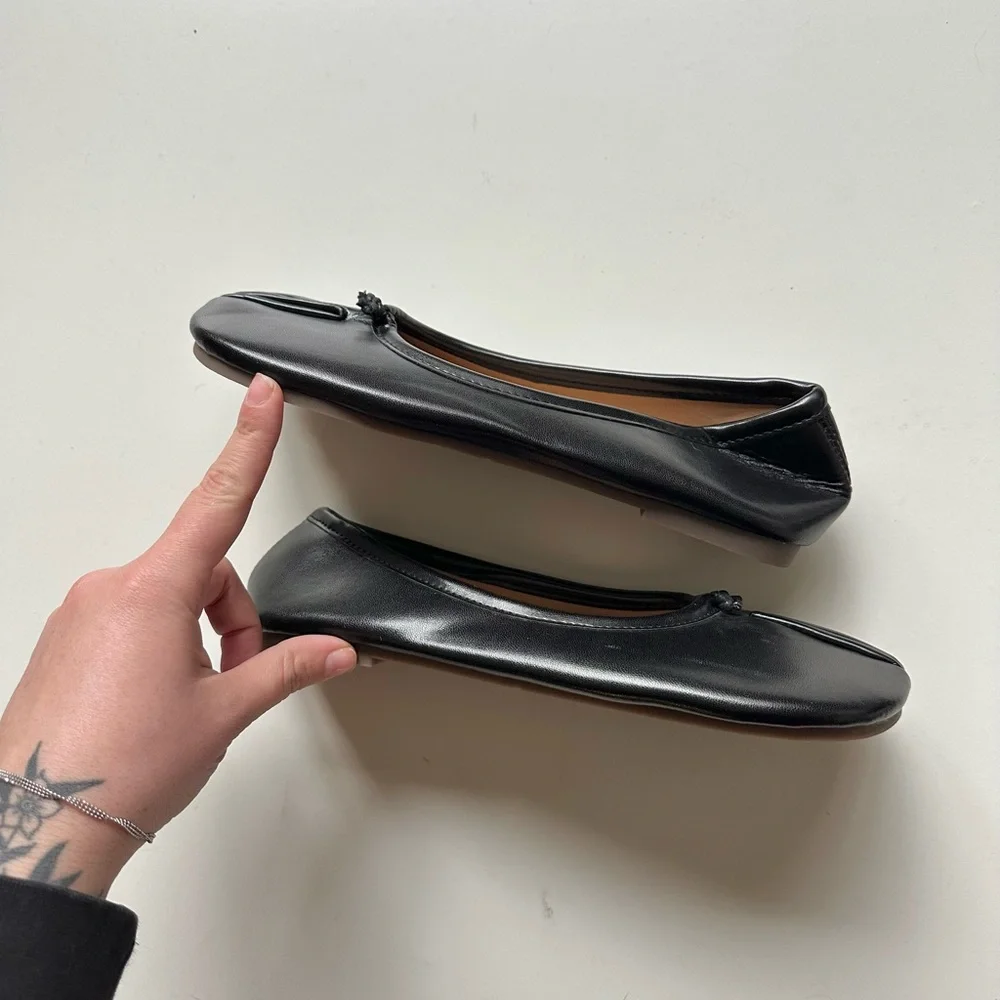 Black Tabi Split Toe Vegan Leather Black EU 39 8-8.5 Ballet Flats Avant Garde - Picture 2 of 7
